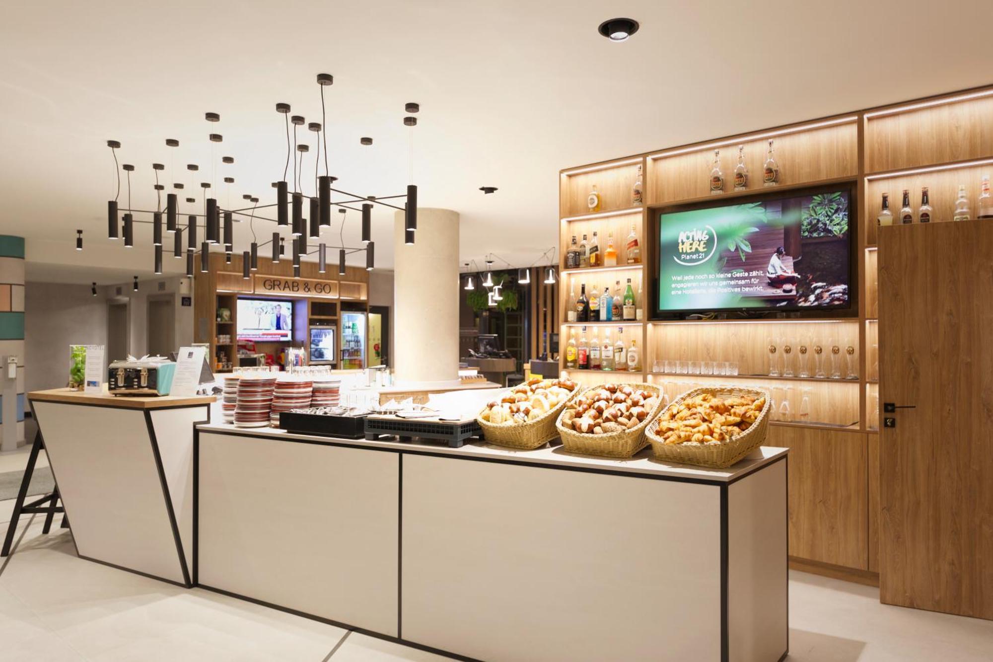 Novotel Potsdamer Platz Hotel 3*