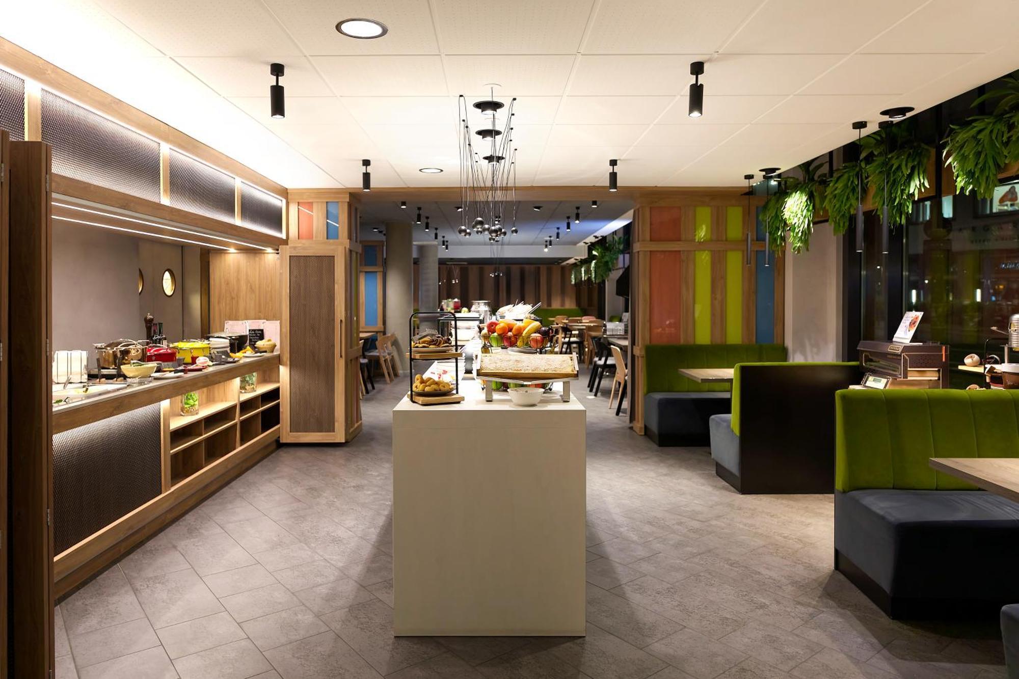 Novotel Potsdamer Platz 3*